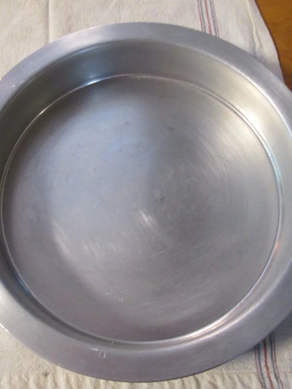 Vtg Rema Insulated wall round cake pan 9 in 1.3/4 D